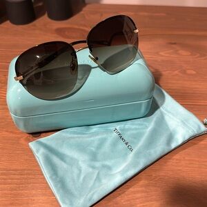 TIFFANY & CO Sunglasses